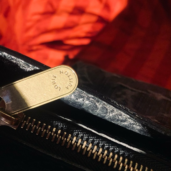 BNWT Louis Vuitton - AUTHENTIC - Picture 3 of 5